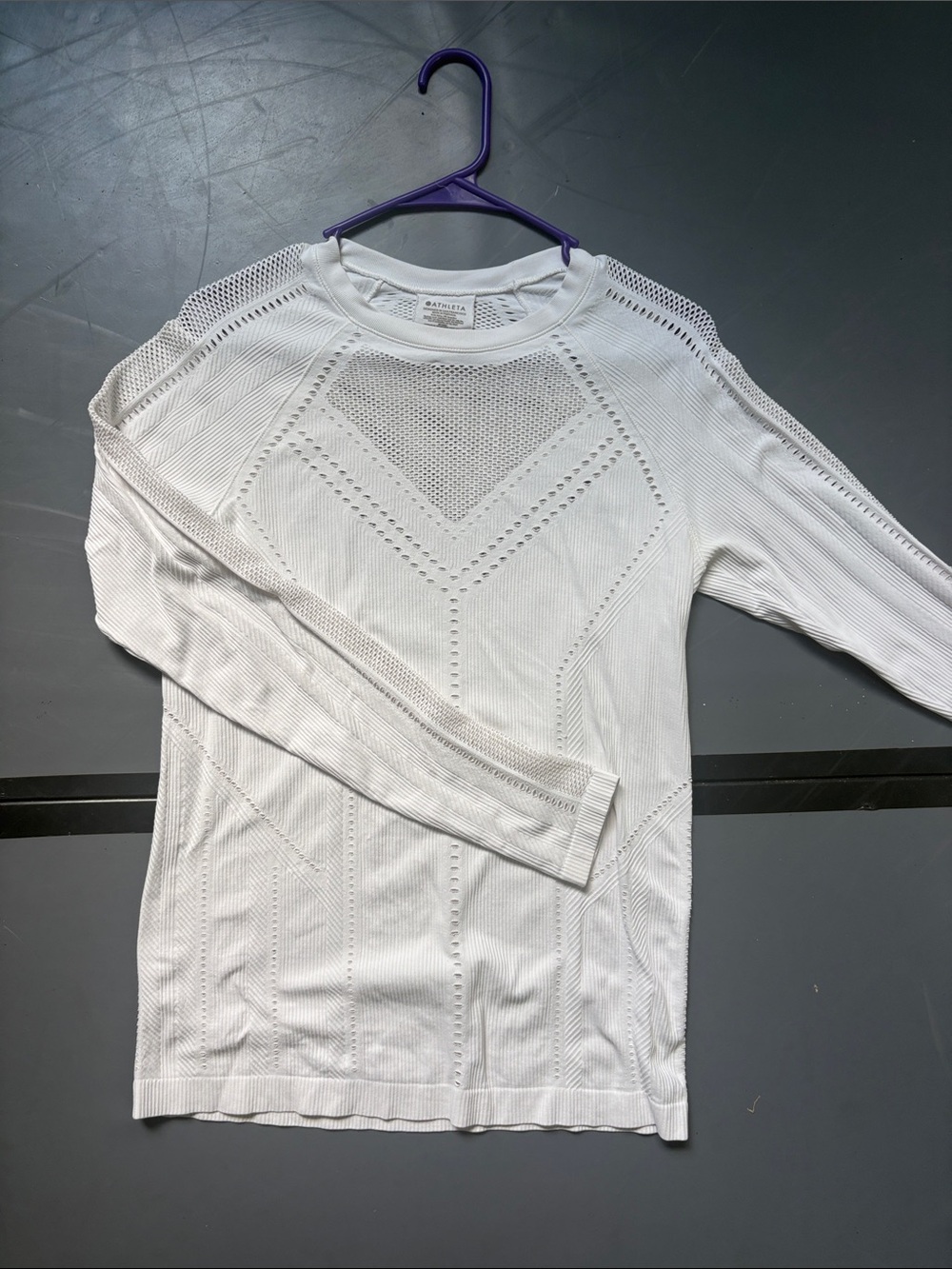 Athleta Women’s White Stretchy Top